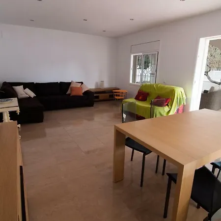 Holiday home Casa 2 Dormitorios A Pie Del Mar Con Su Jardin Y Parking *